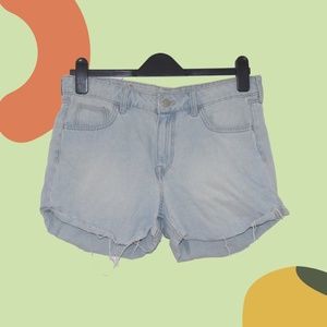 H&M Women's Cut-Off Jean Shorts Size 10 Light Wash - NWOT - Regular Fit